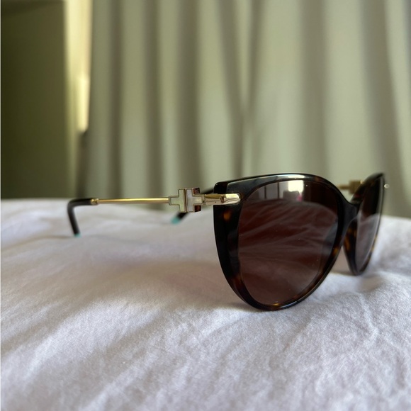 TIFFANY & CO Sunglasses - Picture 3 of 6